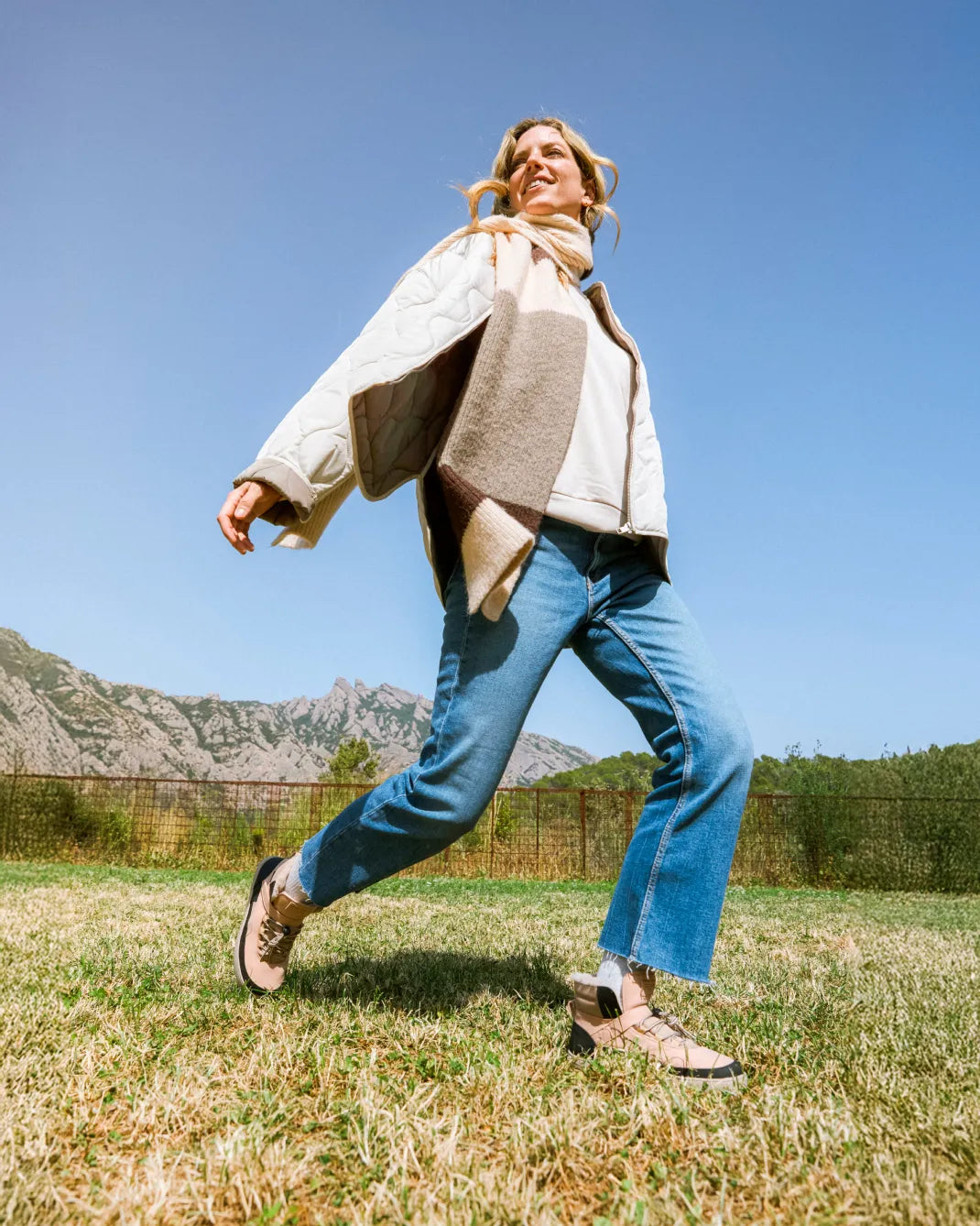 Baltic Woman Soft Pink