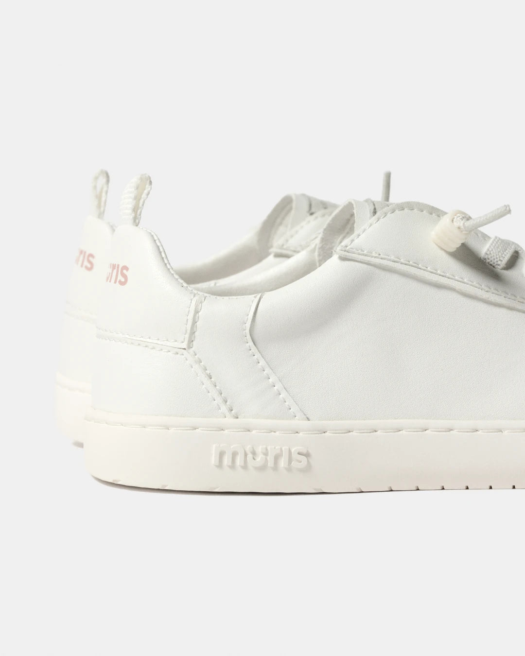 Nuuk Woman Off White