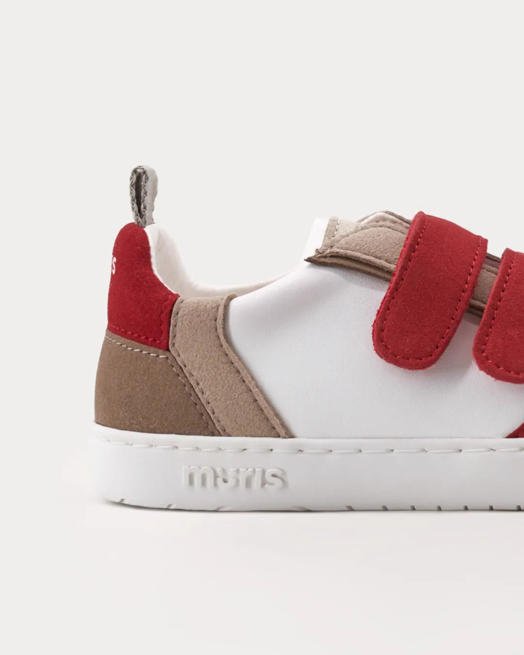 Petra Junior Fire Red