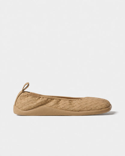 Elda Woman Camel