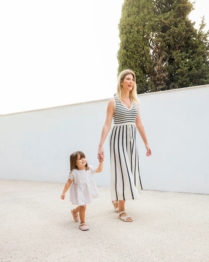 Florence Woman Almond