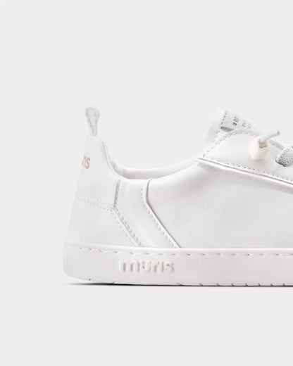 Nuuk Woman Off White