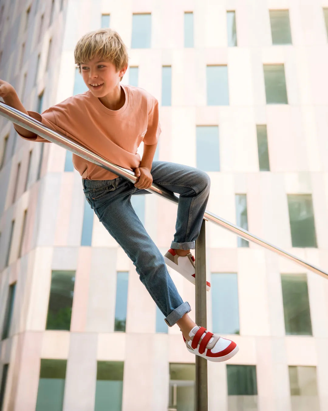 Petra Junior Fire Red